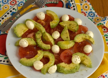 Ensalada de tomate y mozarella